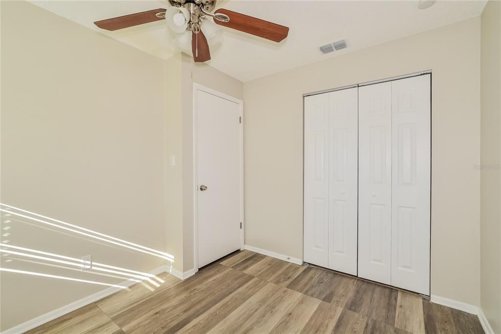 Active With Contract: $1,995 (3 beds, 2 baths, 1140 Square Feet)
