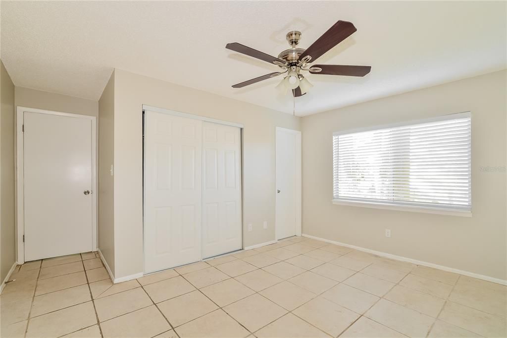 Active With Contract: $1,995 (3 beds, 2 baths, 1140 Square Feet)