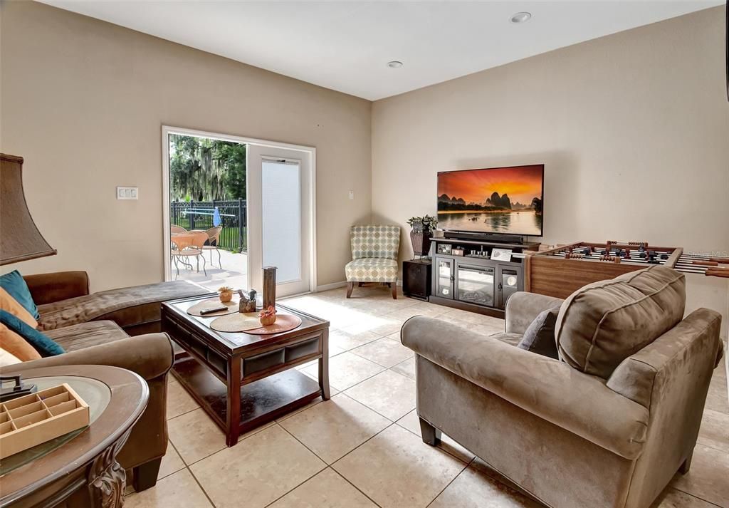 For Sale: $389,000 (4 beds, 2 baths, 1802 Square Feet)