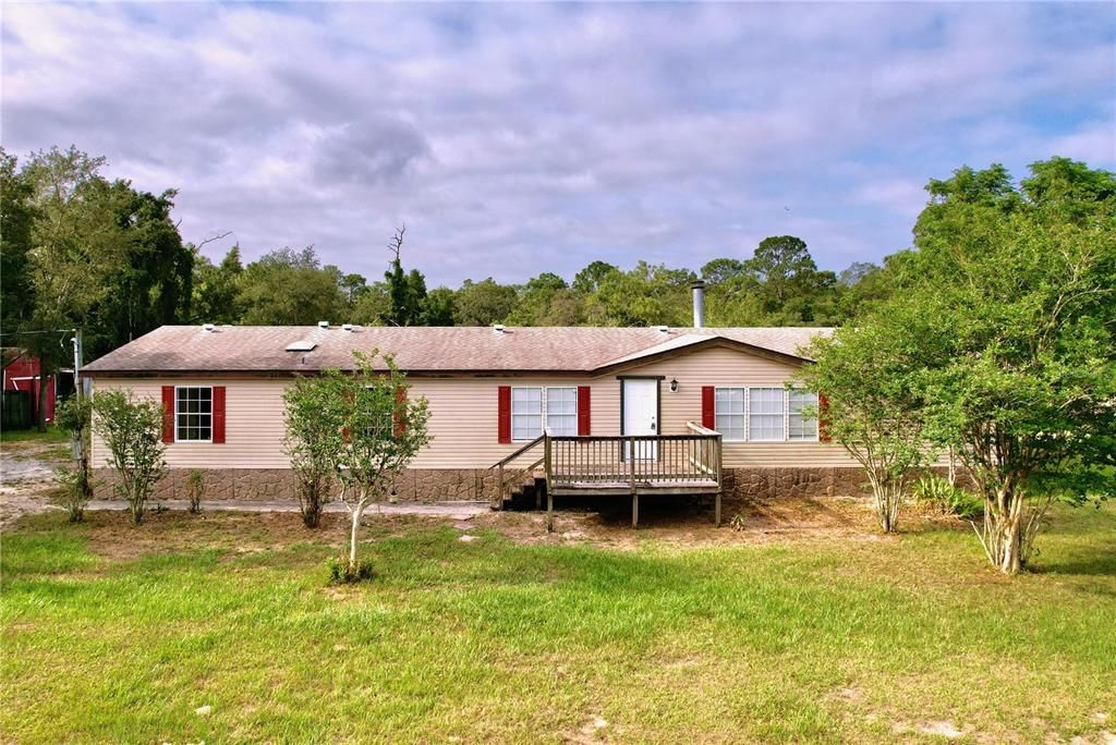 Recently Sold: $300,000 (3 beds, 2 baths, 2280 Square Feet)