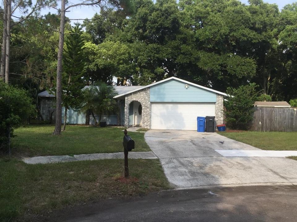 For Rent: $2,400 (3 beds, 2 baths, 1238 Square Feet)