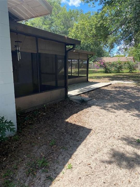 Recently Rented: $2,400 (3 beds, 2 baths, 1238 Square Feet)