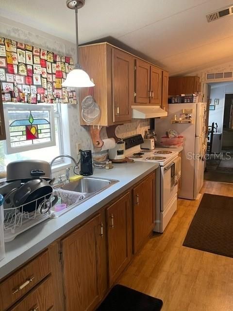 Recently Sold: $129,000 (3 beds, 2 baths, 1216 Square Feet)