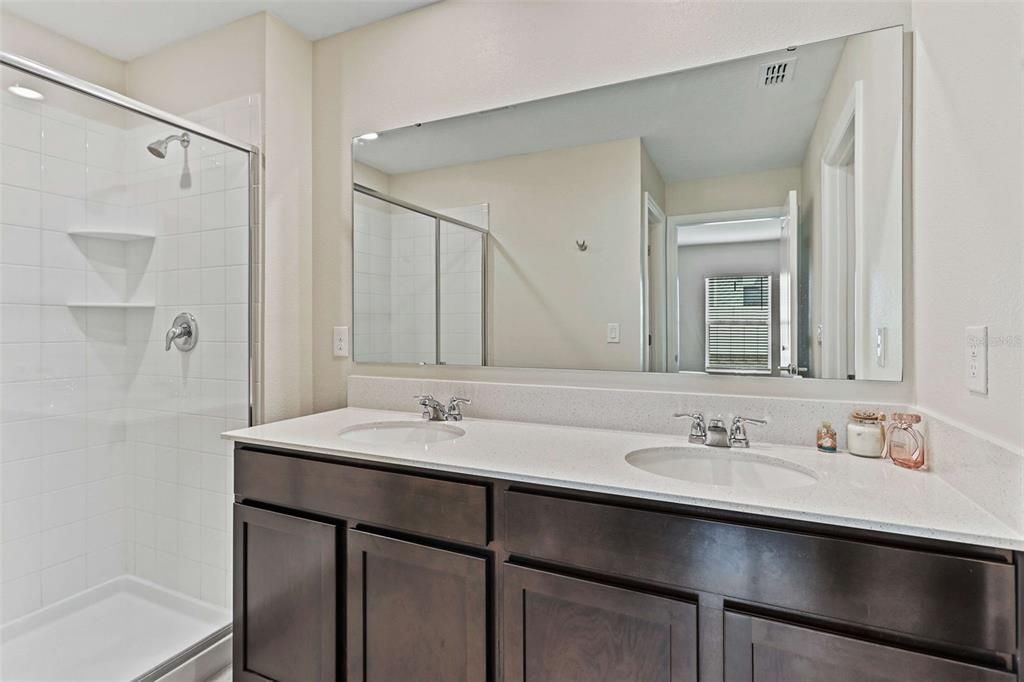 Dual Sinks and shower