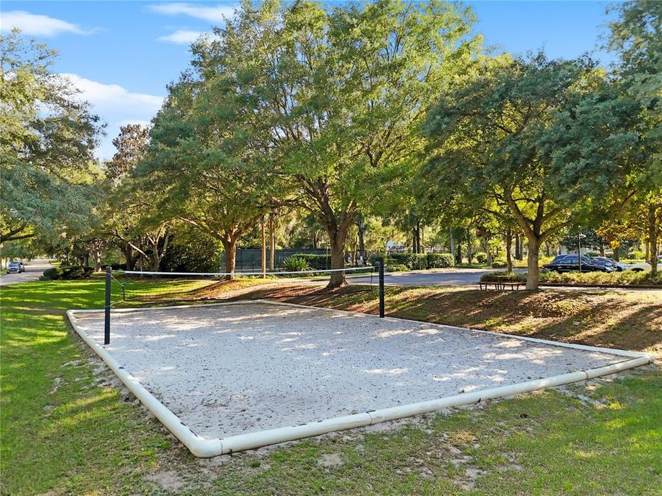 Active With Contract: $1,350,000 (5 beds, 4 baths, 4571 Square Feet)