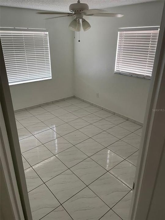 For Rent: $1,425 (2 beds, 1 baths, 784 Square Feet)