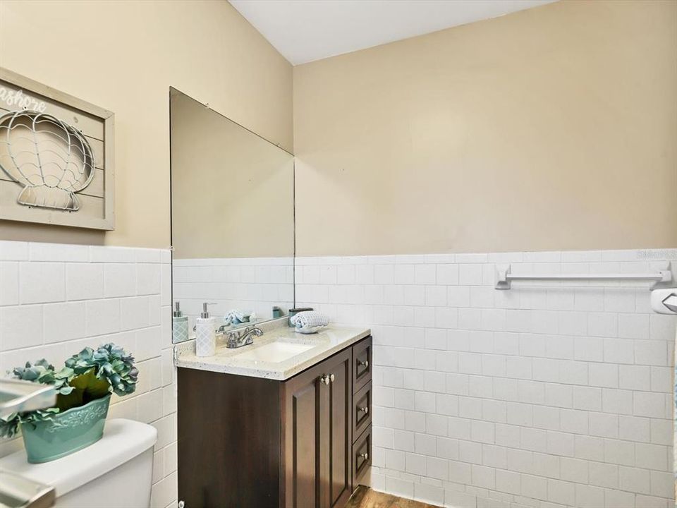 Active With Contract: $139,500 (2 beds, 1 baths, 744 Square Feet)