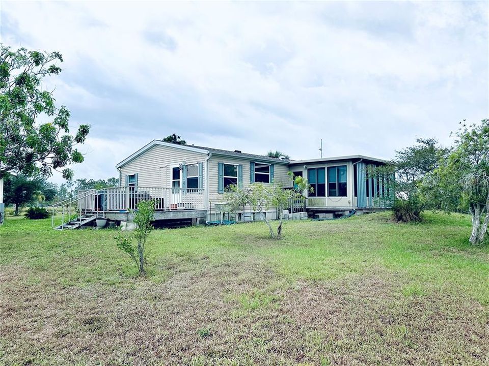 Active With Contract: $399,900 (3 beds, 2 baths, 1512 Square Feet)