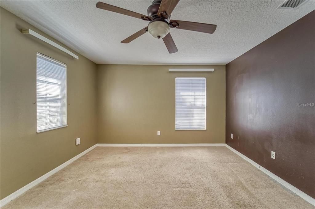 Active With Contract: $3,250 (4 beds, 3 baths, 2550 Square Feet)