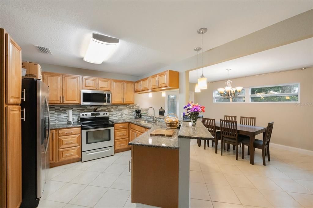For Sale: $444,500 (3 beds, 2 baths, 1337 Square Feet)