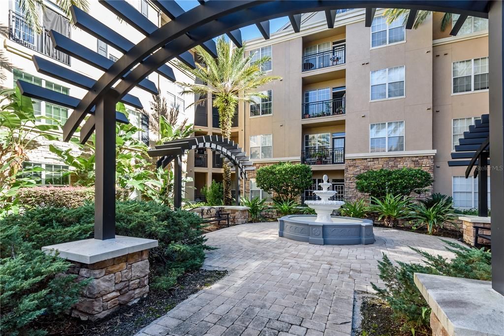 Active With Contract: $245,000 (1 beds, 1 baths, 792 Square Feet)