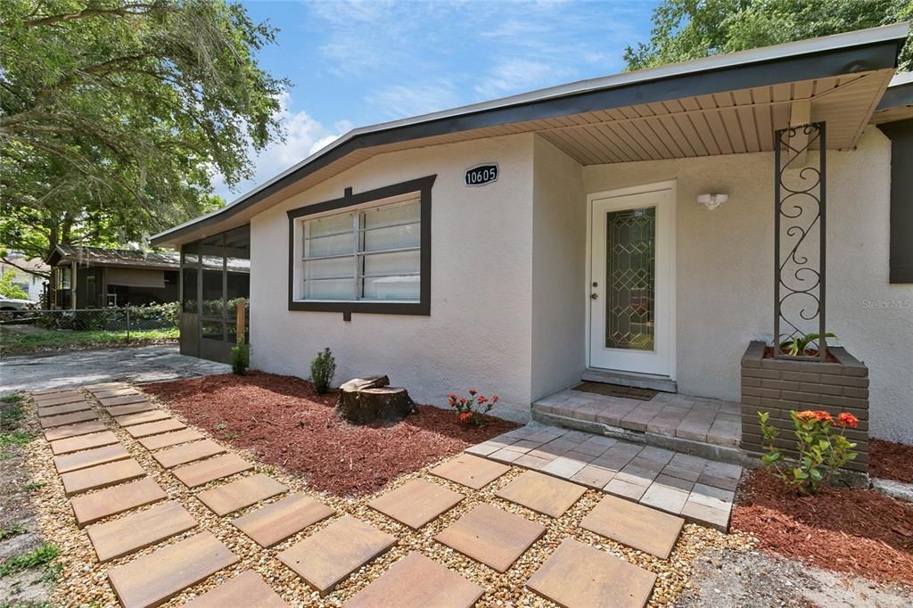 Active With Contract: $349,900 (4 beds, 2 baths, 1583 Square Feet)