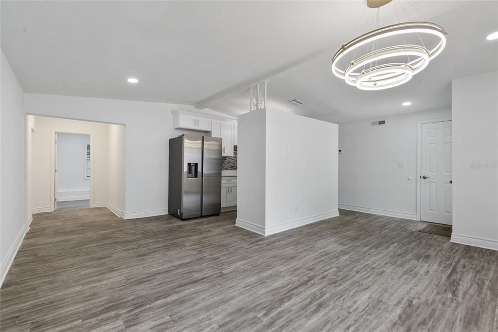 Active With Contract: $349,900 (4 beds, 2 baths, 1583 Square Feet)
