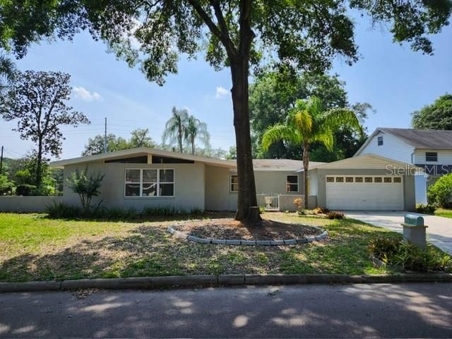 Recently Sold: $320,000 (4 beds, 2 baths, 2635 Square Feet)