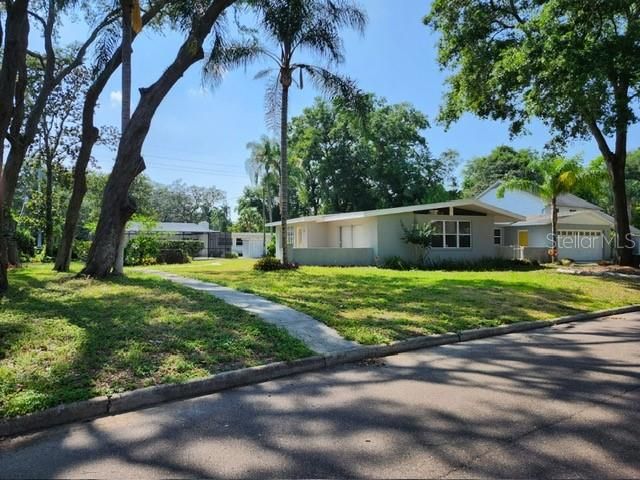 Recently Sold: $320,000 (4 beds, 2 baths, 2635 Square Feet)