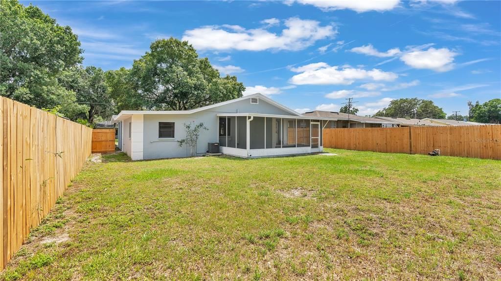 For Sale: $275,000 (3 beds, 2 baths, 1338 Square Feet)