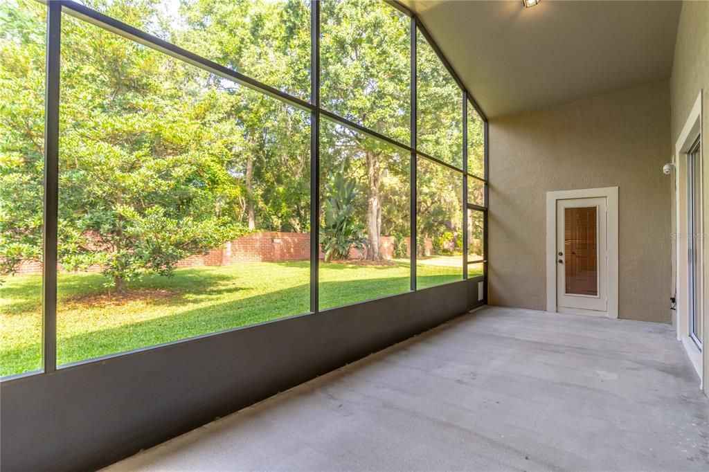 Peaceful Screened Patio