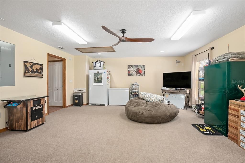 Large Bonus Room