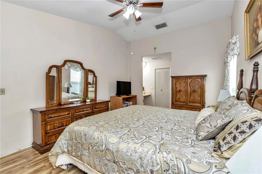 En Venta: $425,000 (3 camas, 2 baños, 1510 Pies cuadrados)