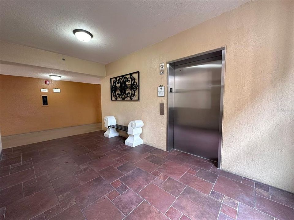 For Sale: $284,500 (3 beds, 2 baths, 1200 Square Feet)