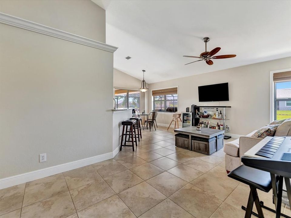 For Sale: $430,000 (3 beds, 2 baths, 1756 Square Feet)