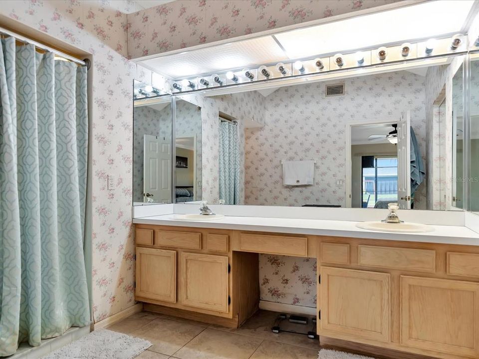 待售: $430,000 (3 贝兹, 2 浴室, 1756 平方英尺)