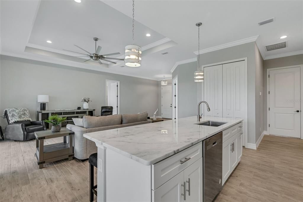 Active With Contract: $594,000 (3 beds, 2 baths, 2085 Square Feet)