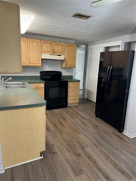 Recently Rented: $1,650 (2 beds, 2 baths, 1158 Square Feet)