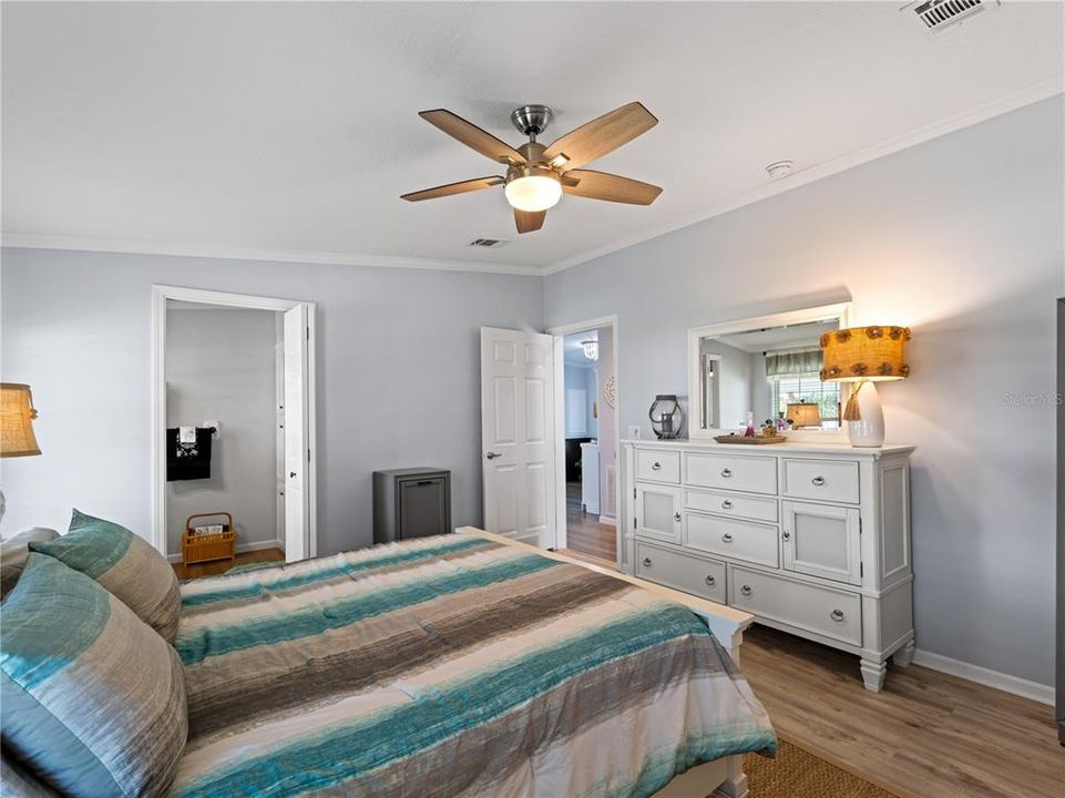 Active With Contract: $499,000 (2 beds, 2 baths, 1220 Square Feet)