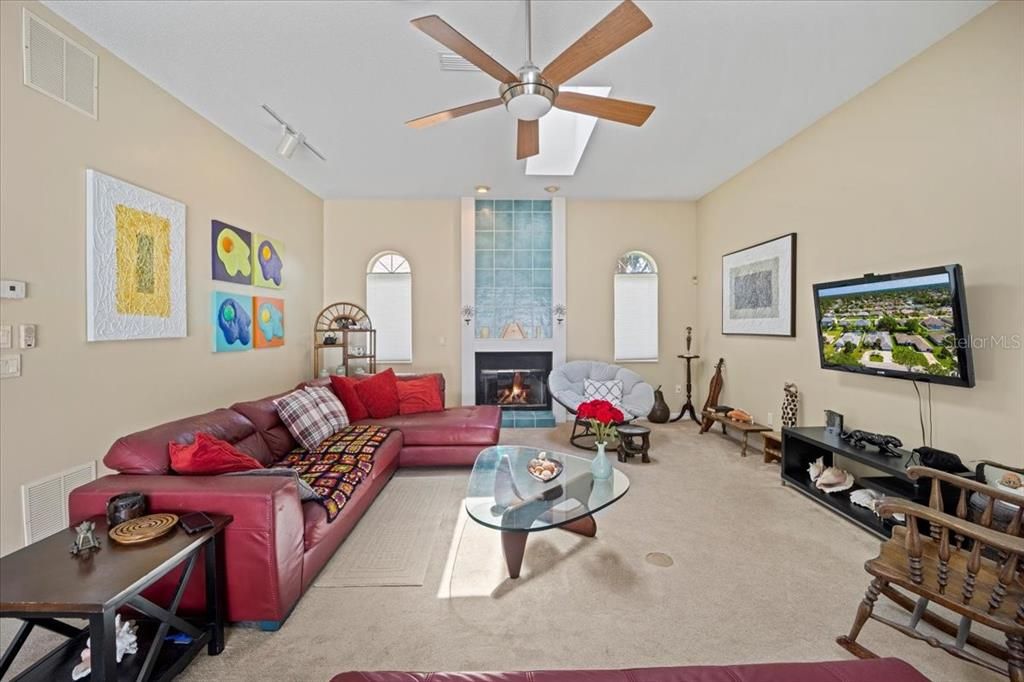 Active With Contract: $449,000 (3 beds, 3 baths, 2665 Square Feet)