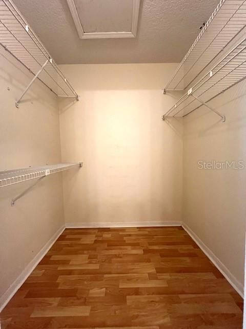 Master Bdrm Walk-In Closet