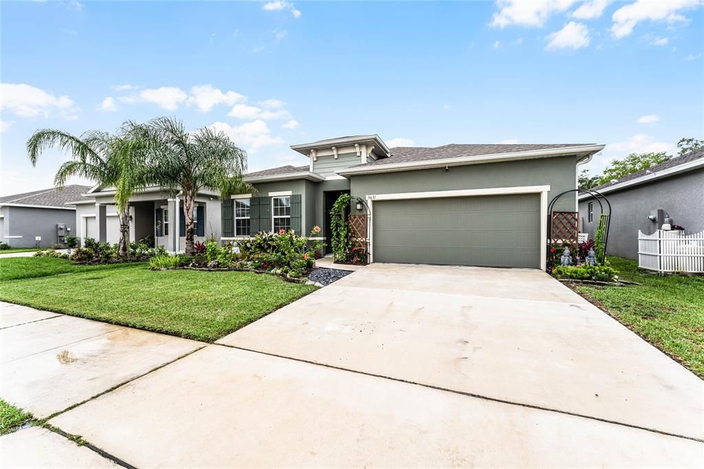 Active With Contract: $410,000 (4 beds, 2 baths, 2021 Square Feet)