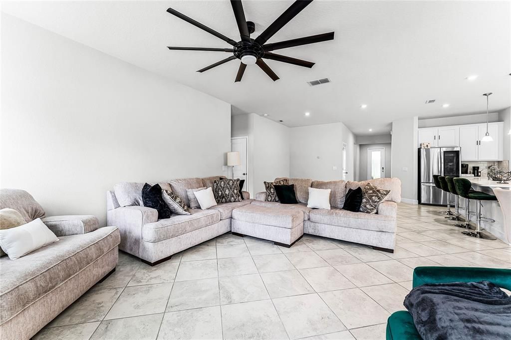 Active With Contract: $410,000 (4 beds, 2 baths, 2021 Square Feet)