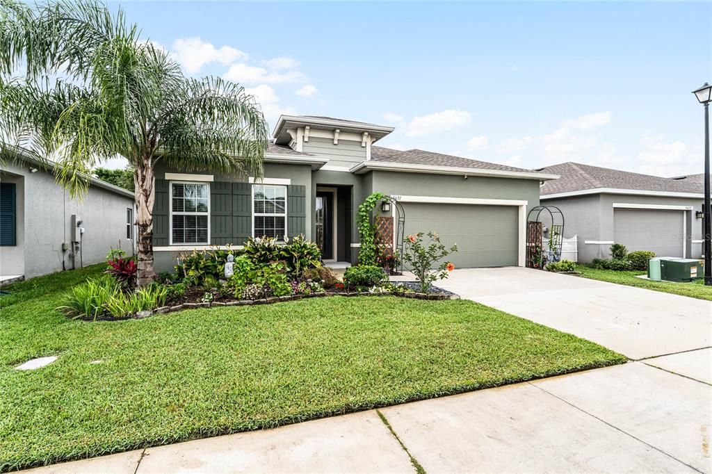 Active With Contract: $410,000 (4 beds, 2 baths, 2021 Square Feet)