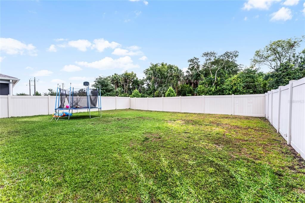 Active With Contract: $410,000 (4 beds, 2 baths, 2021 Square Feet)