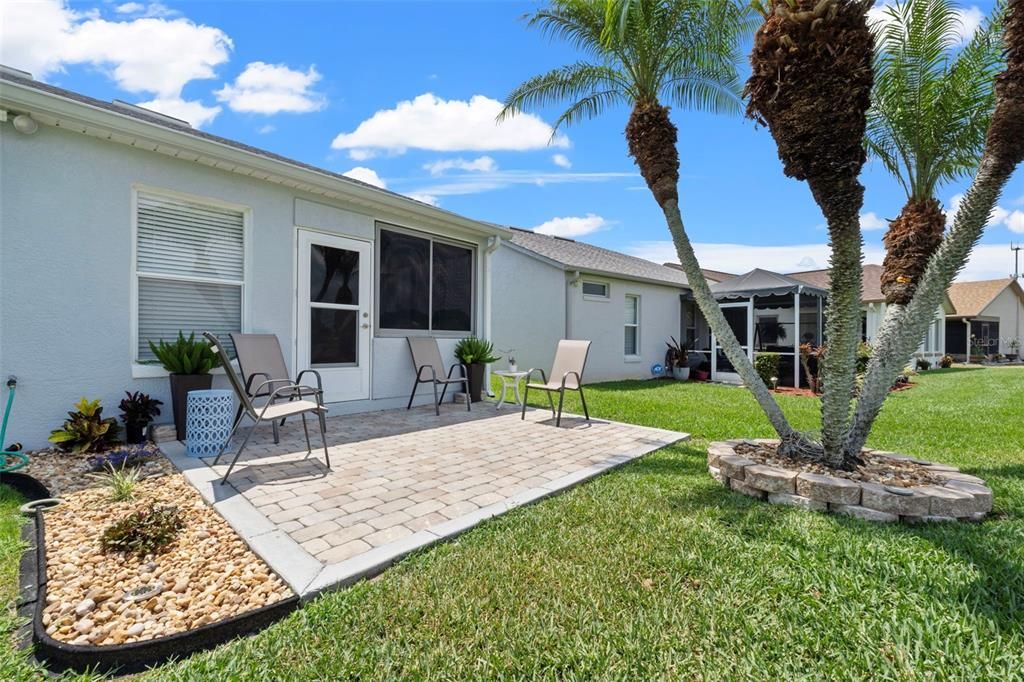 Active With Contract: $309,900 (2 beds, 2 baths, 1183 Square Feet)