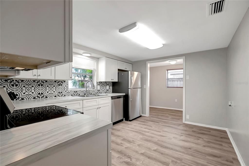 Active With Contract: $269,900 (3 beds, 2 baths, 1457 Square Feet)