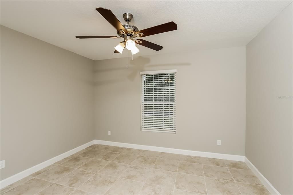 For Rent: $2,095 (4 beds, 2 baths, 1833 Square Feet)