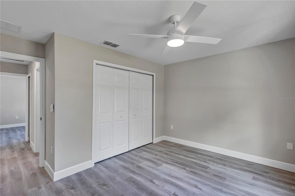 Active With Contract: $289,900 (3 beds, 2 baths, 1439 Square Feet)