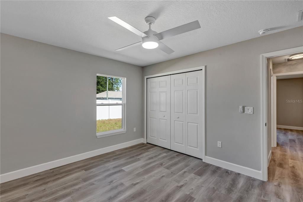 Active With Contract: $289,900 (3 beds, 2 baths, 1439 Square Feet)