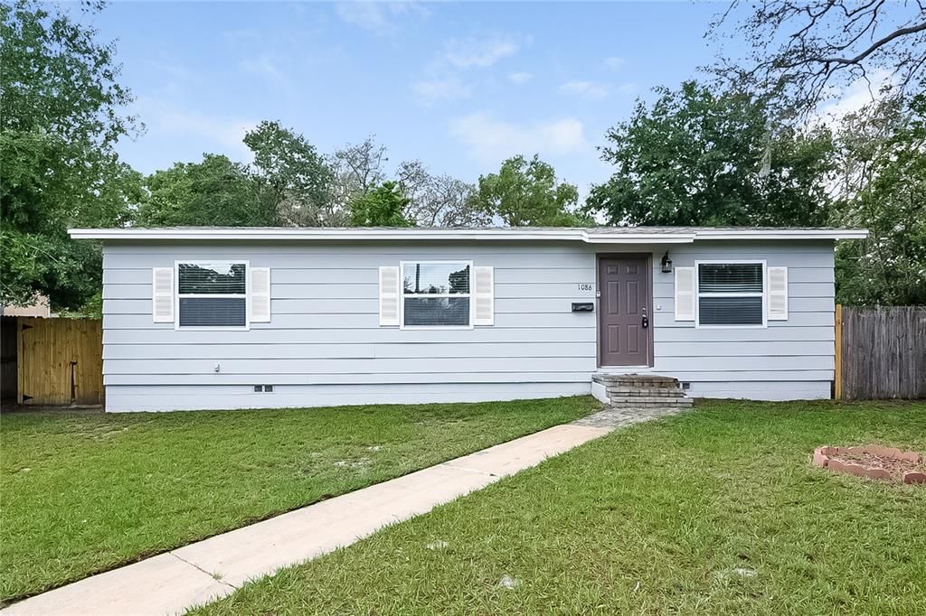 Recently Rented: $1,670 (3 beds, 1 baths, 1012 Square Feet)