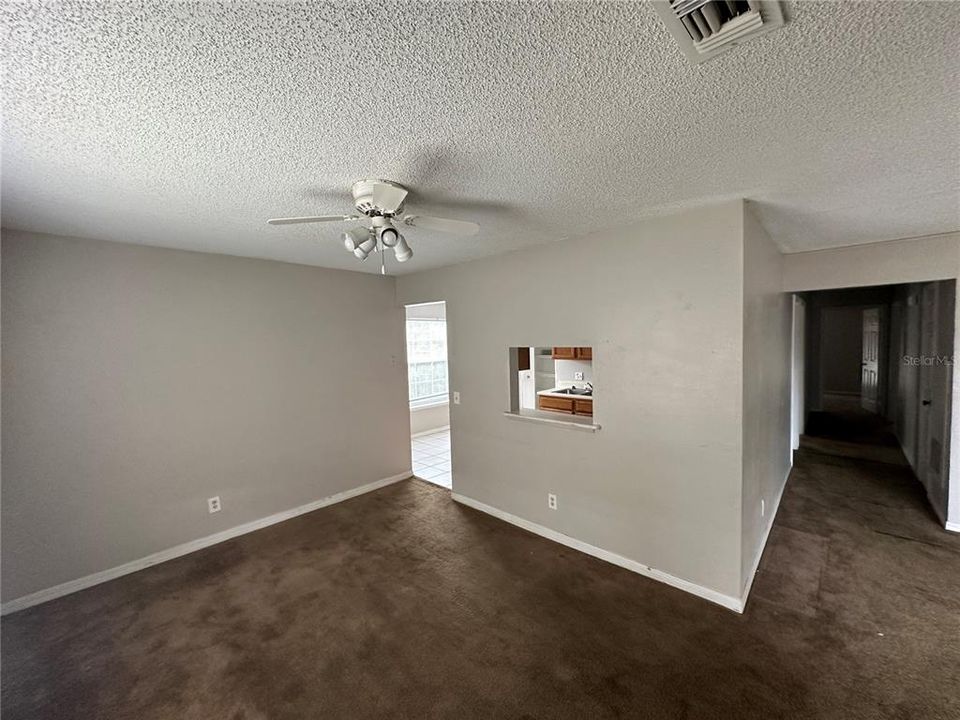 Active With Contract: $1,750 (3 beds, 2 baths, 1348 Square Feet)