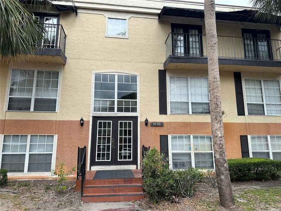 Active With Contract: $1,750 (3 beds, 2 baths, 1348 Square Feet)