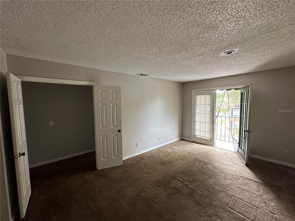 Active With Contract: $1,750 (3 beds, 2 baths, 1348 Square Feet)