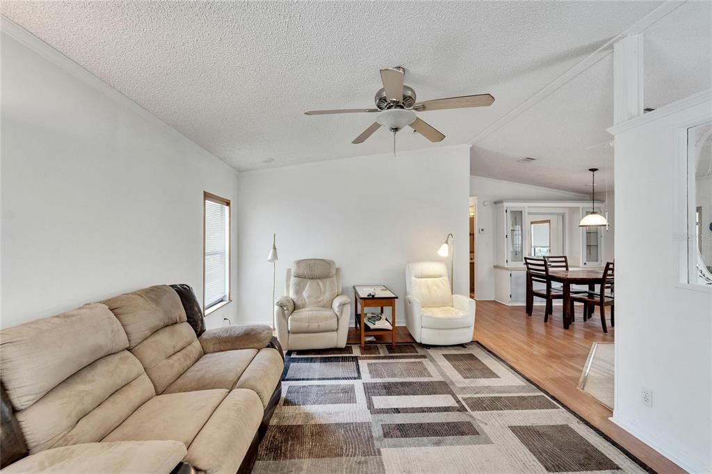 Active With Contract: $599,900 (2 beds, 2 baths, 1246 Square Feet)