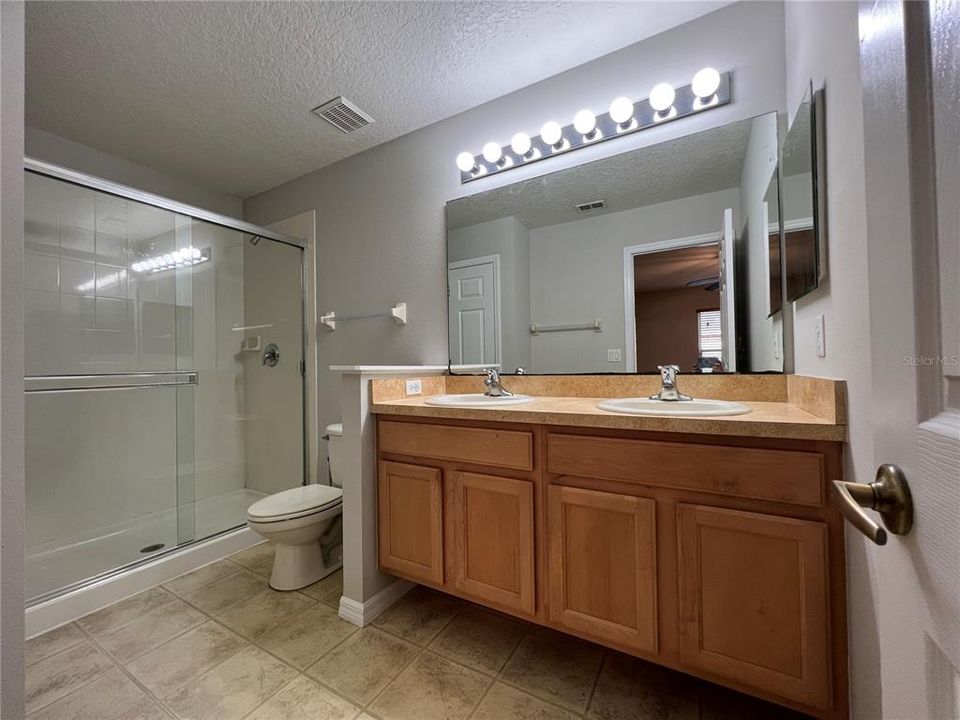 Недавно арендовано: $1,995 (2 спален, 2 ванн, 1344 Квадратных фут)