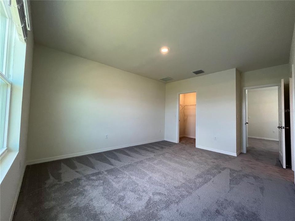 Recently Rented: $2,395 (3 beds, 2 baths, 1673 Square Feet)