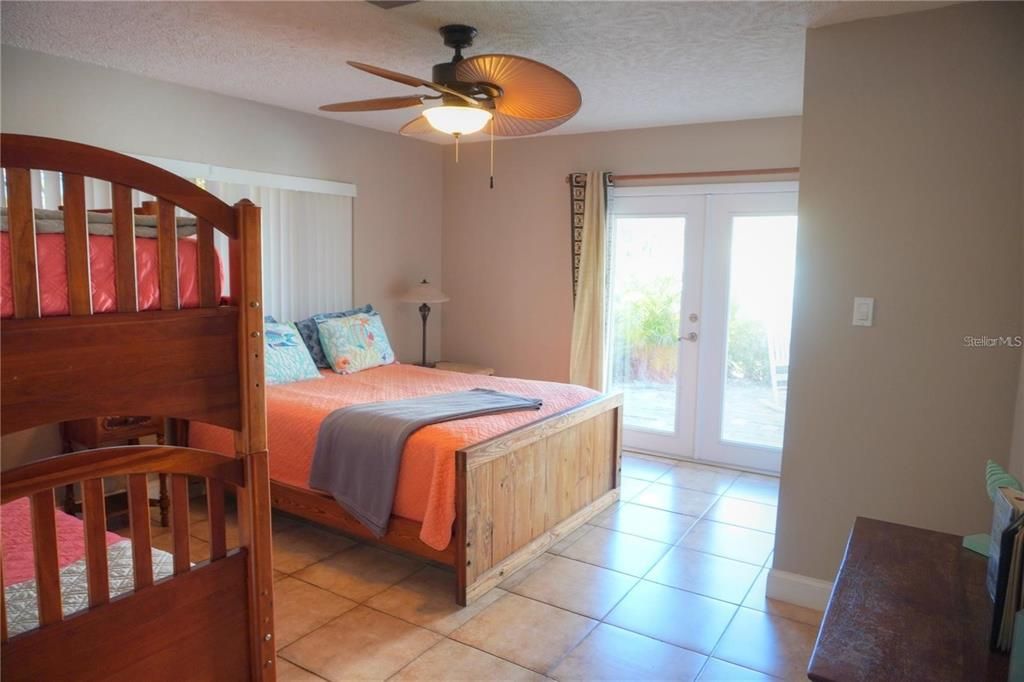 For Rent: $3,800 (3 beds, 2 baths, 1520 Square Feet)