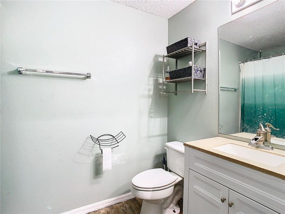 最近售出: $250,000 (4 贝兹, 2 浴室, 1782 平方英尺)