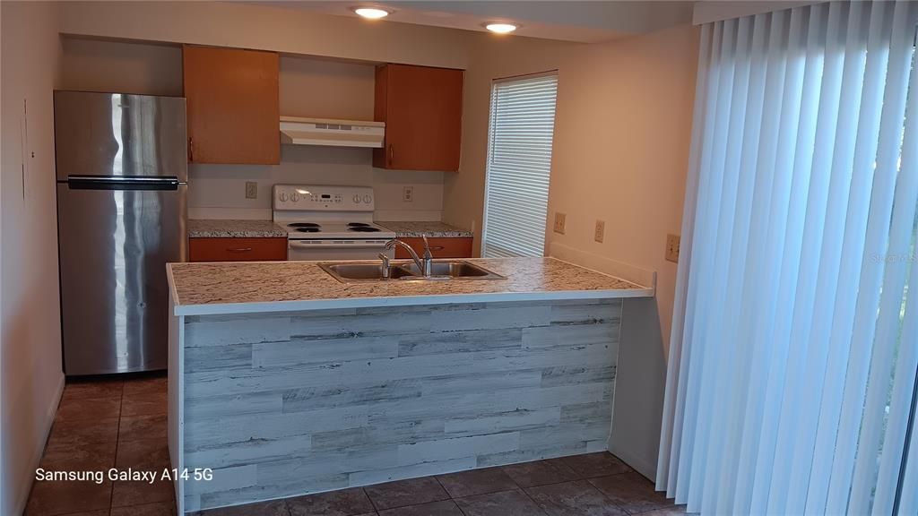 Recently Rented: $1,150 (2 beds, 2 baths, 868 Square Feet)